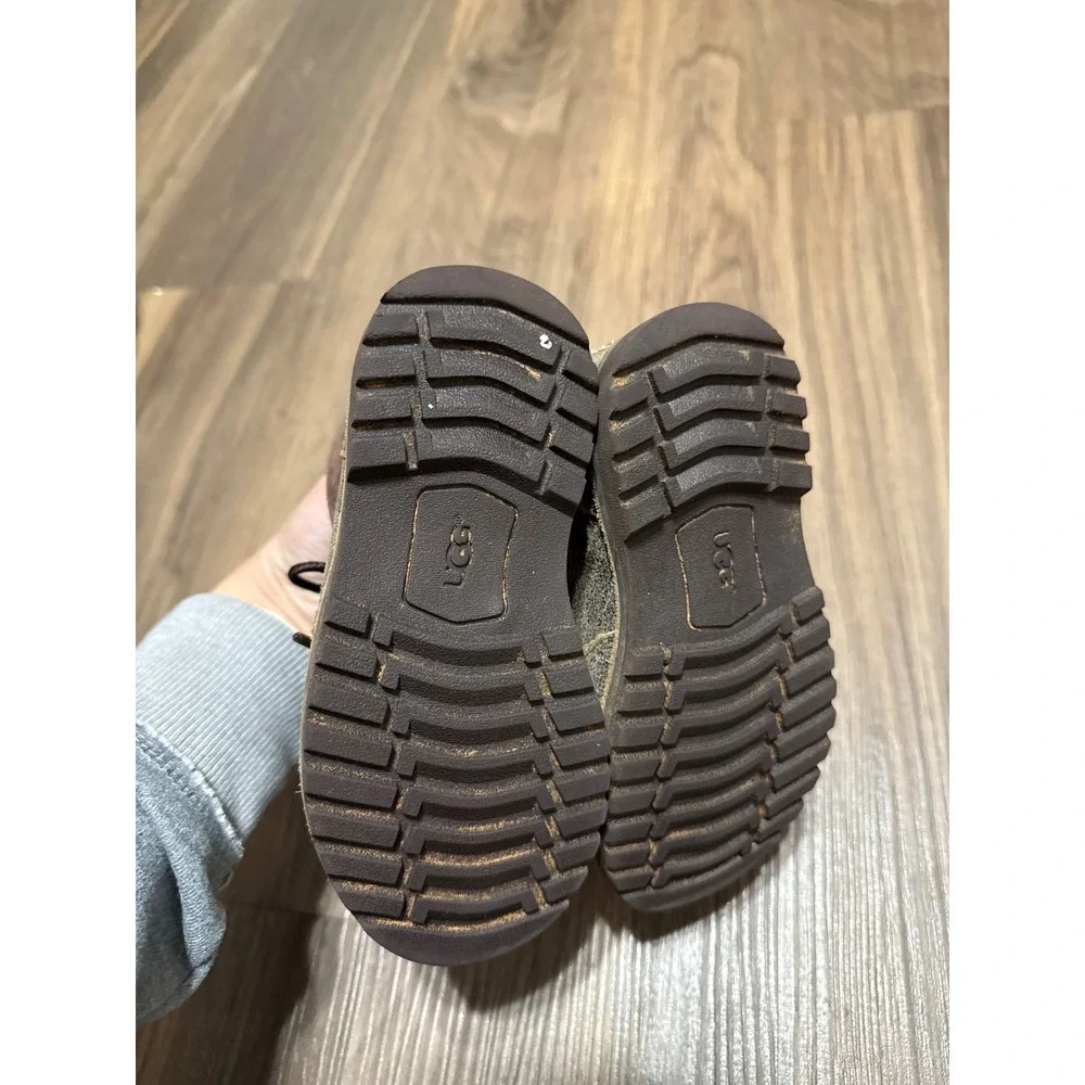 UGG these little